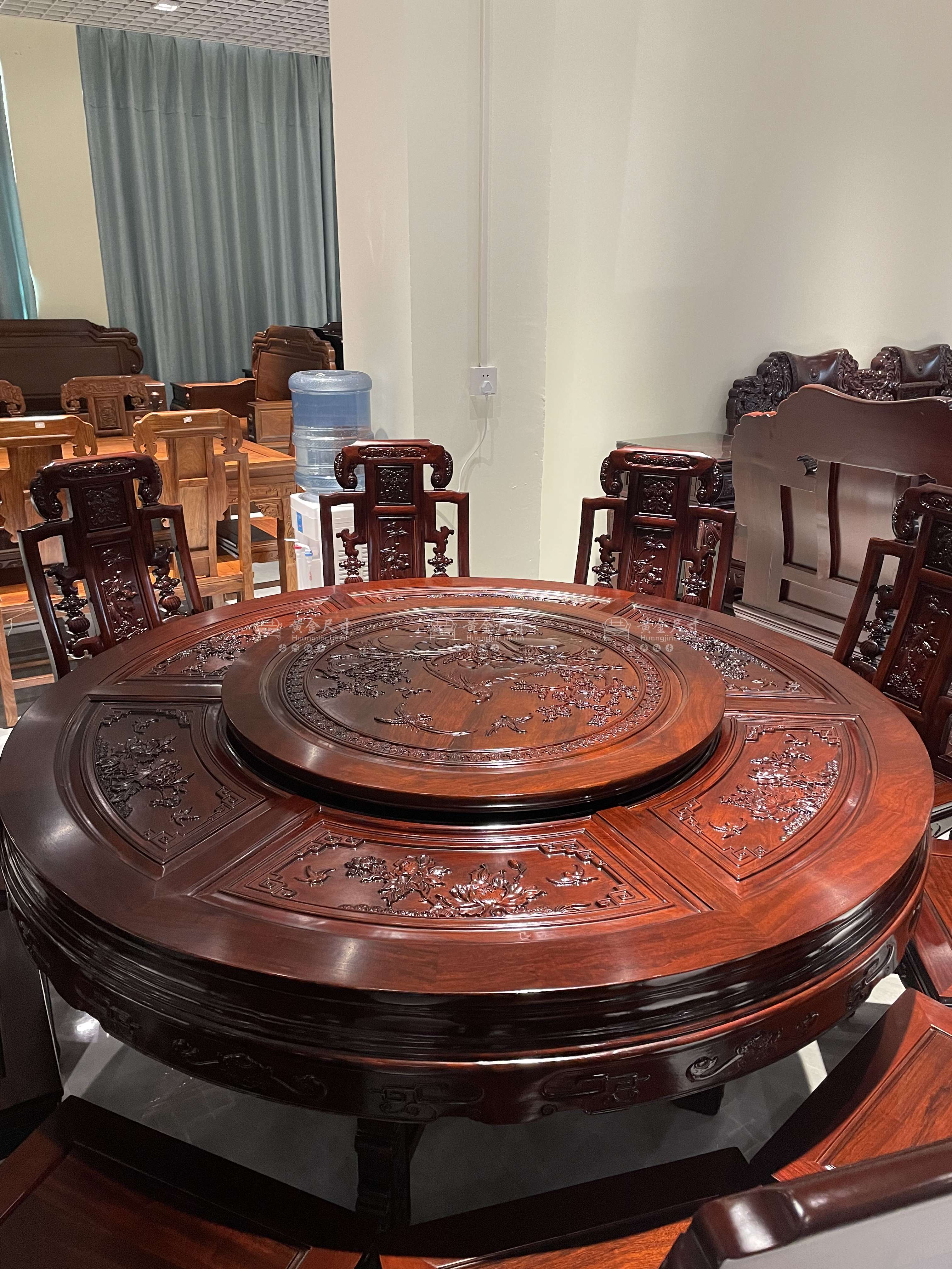 1.5米雕花圆台+10张餐椅 A98东非酸枝 (4).jpg