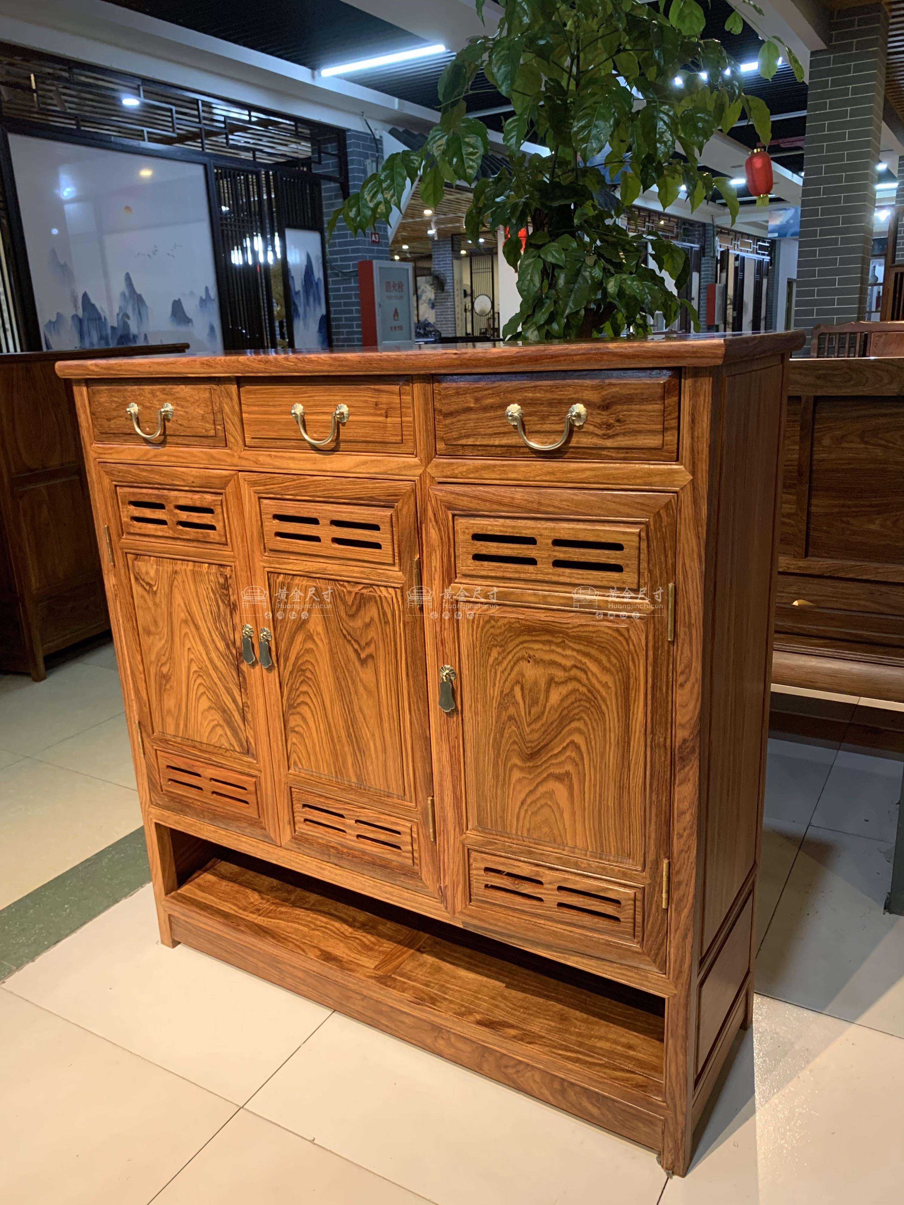 1.06米豪华三门鞋柜 A18烫蜂蜡 (3).JPG