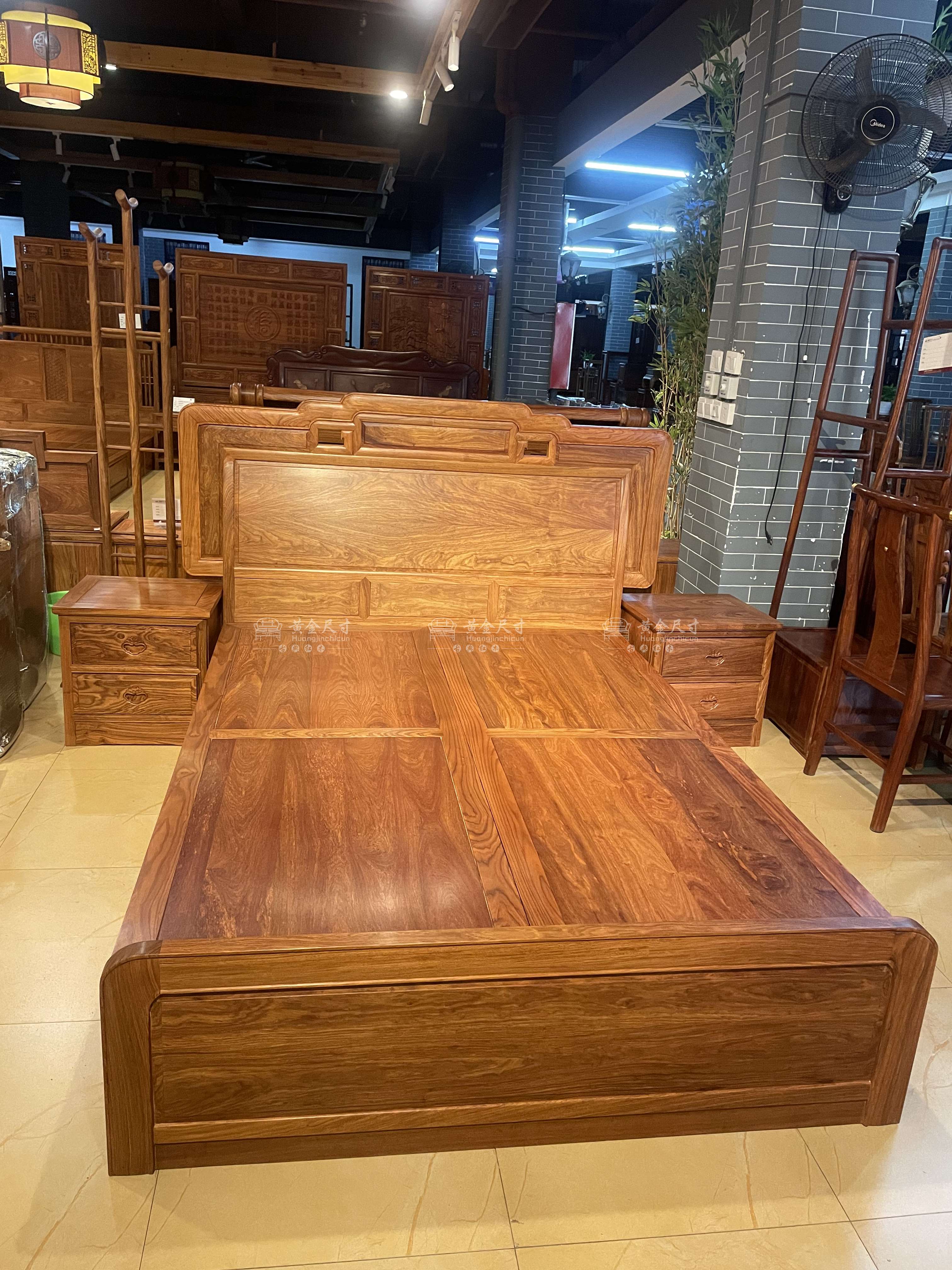 1.5米国色天香大床 A18烫蜂蜡.jpg